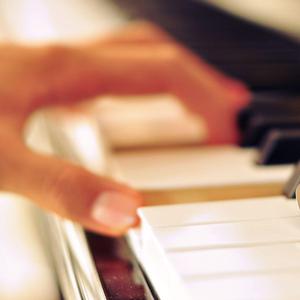 日本三人交XXX69视频
